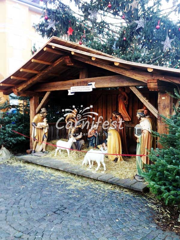 Nativity Play in Bolzano Christmas Marke - CarniFest Online Photo © All Rights Reserved