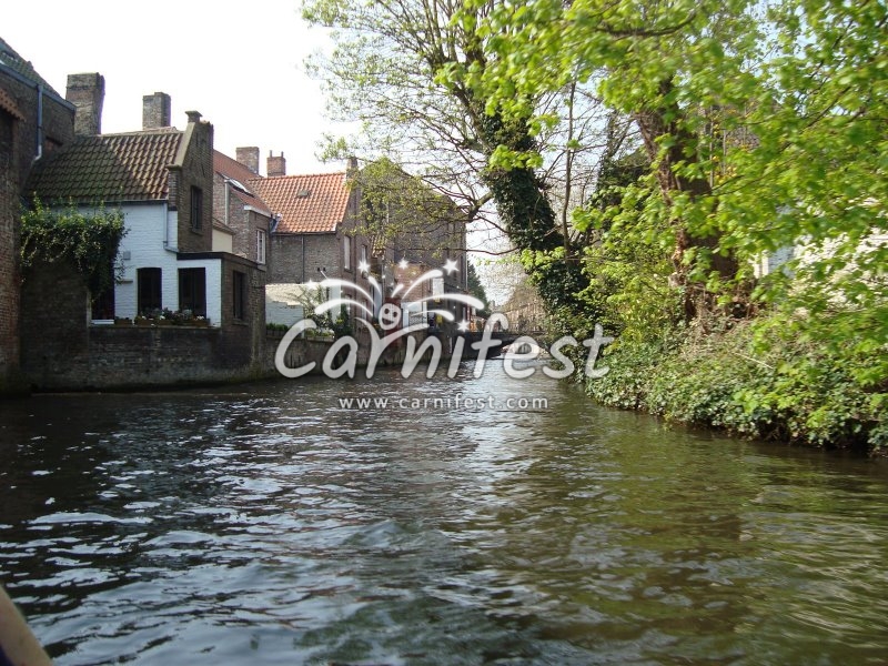 Bruges canal Belgium - CarniFest Online Photo © All Rights Reserved