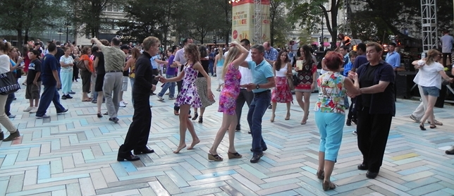 Chicago SummerDance - Photo by: www.cityofchicago.org
