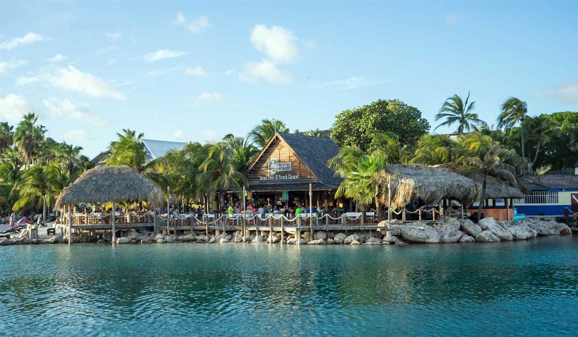 Curaçao view - Photo by: Mariamichelle via pixabay.com