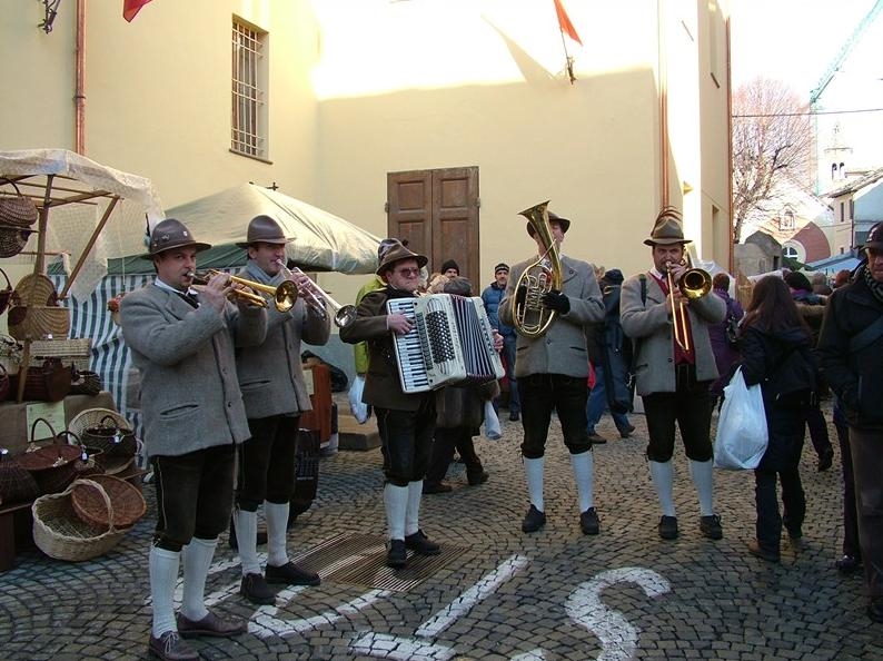 Fair of Saint Orso (la Fiera di Sant'Orso di Aosta) - Photo by: www.fieradisantorso.it