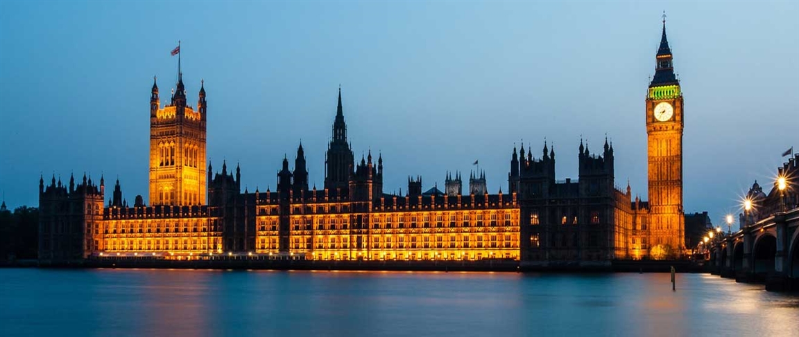 Houses of parliamen - Photo by: Luxstorm [via-pixabay.com]