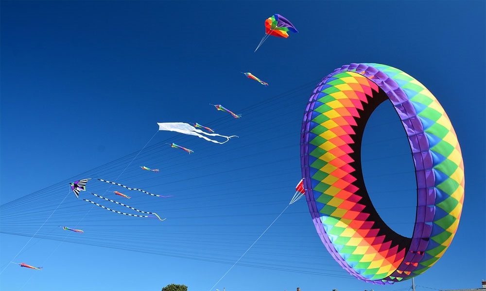 Kite Festival - Photo: Jondolar Schnurr [Via pixabay.com]