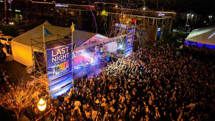 Photo: www.lastnightonthetown.com
