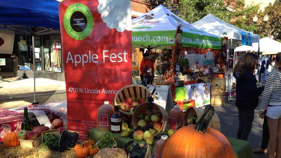 Photo: www.lincolnsquare.org/slesh-apple-fest