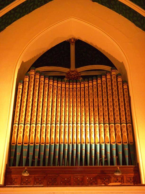 Organ - Photo by: Krosseel [Vis morguefile.com]