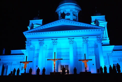 Via Crucis Helsinki - The Way of the Cross - Photo by: www.visithelsinki.fi