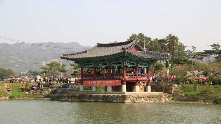 Photo: www.visitkorea.or.krintro.html